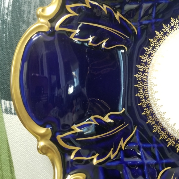 Reichenbach Echt Kobalt Blue Porcelain Serving Bowl Pierced With Feet And Rose - Picture 8 of 15